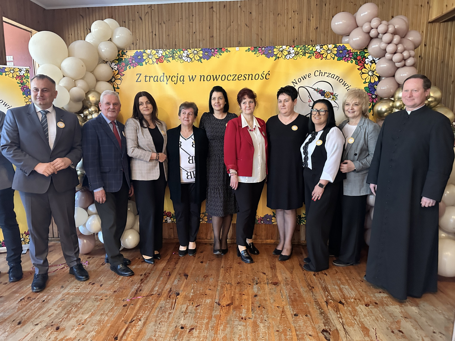 130 członków koła i zaproszeni goście na uroczystość inaugurującą działalność koła gospodyń wiejskich