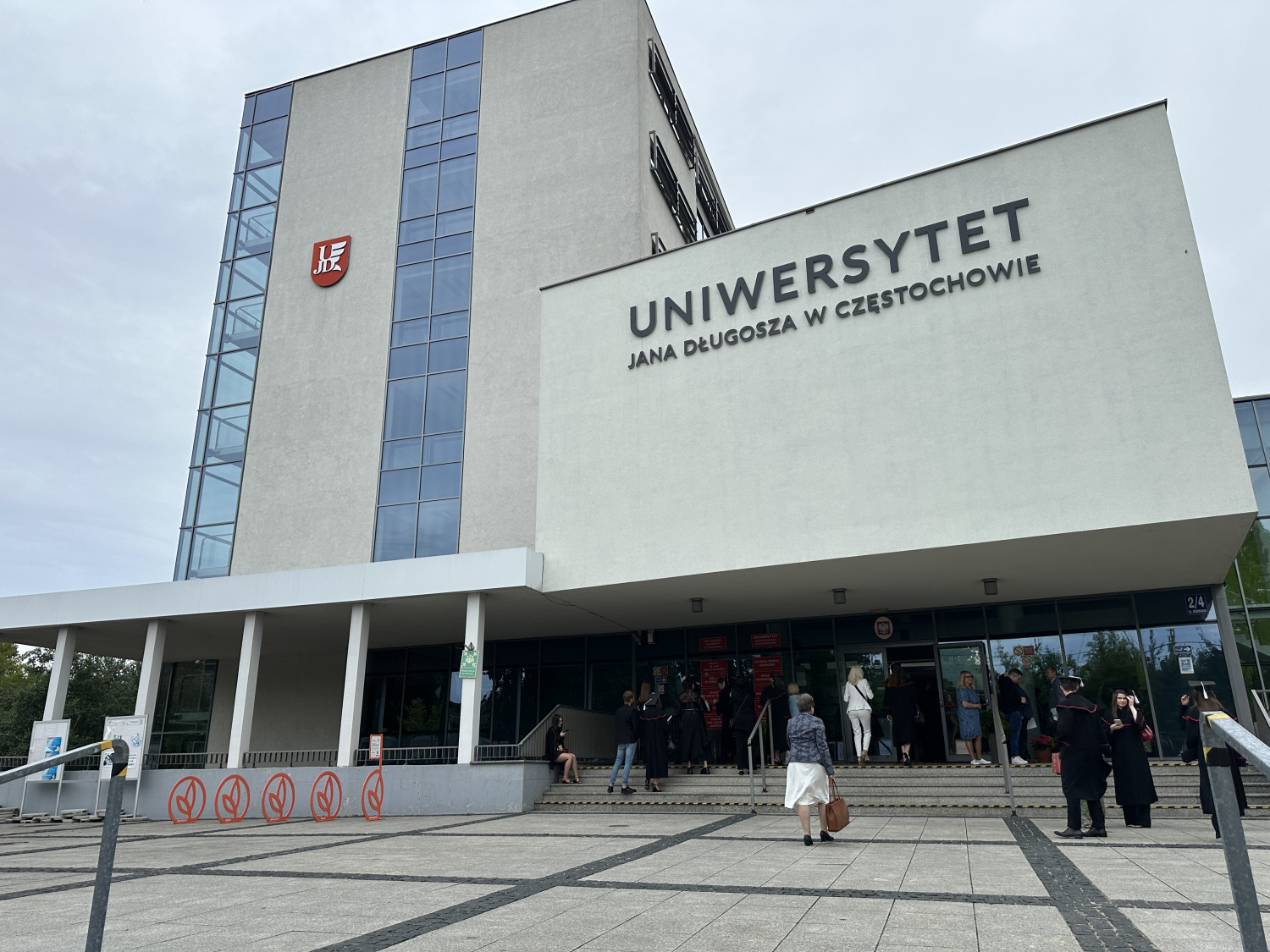 Budynek Uniwersytetu Jana Długosza w Częstochowie przy ul. Zbierskiego